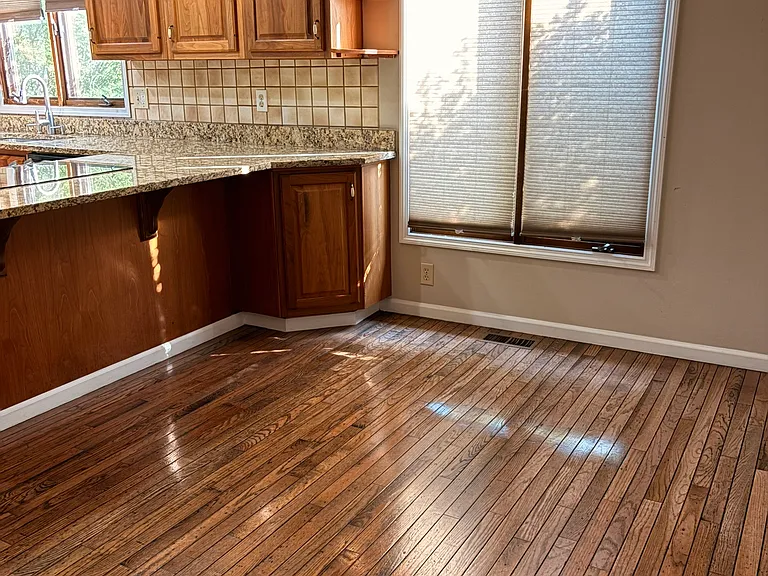 5990 Kirkwall Ct W — Photo 8