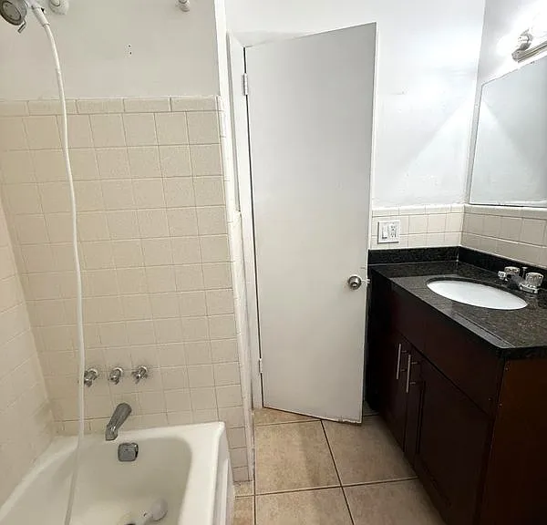 5224 NW 16th St #3 — Photo 12