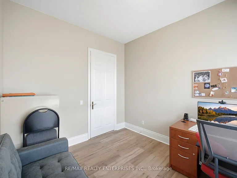 35 Kingsbridge Garden Cir #3301 — Photo 21
