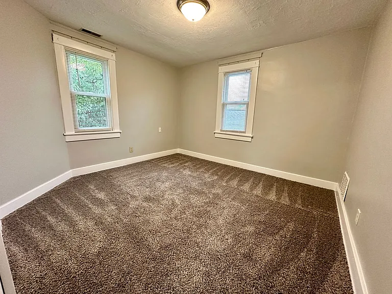 1828 Hazel Ave — Photo 14