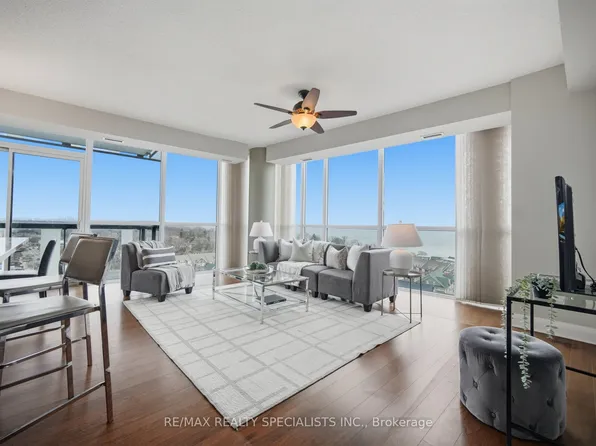 1 Hurontario St #1204, Mississauga, ON L5G 0A3