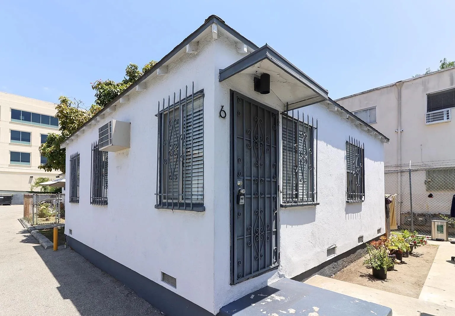 1 bed, 1.0 bath, $1,850 — Photo 3