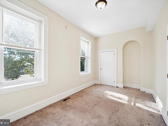 4th image of 413 N Preston St