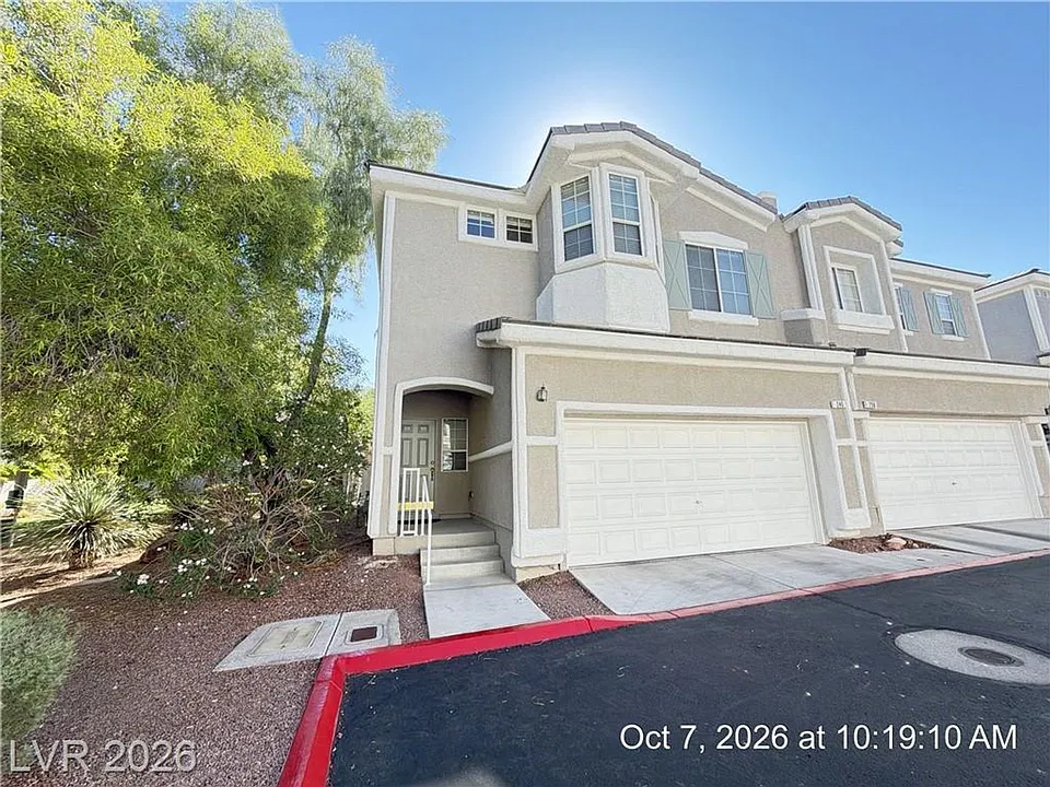 246 Queens Ct