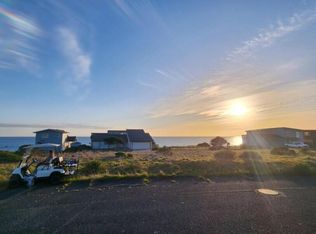 75 Neptune Rd, Whitethorn, CA 95589