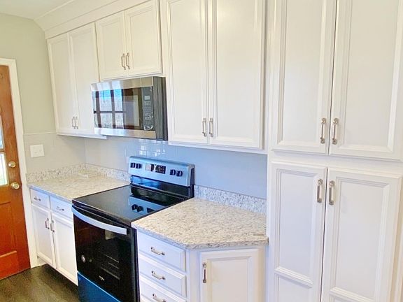 4th image of 1125 Glenfield Dr