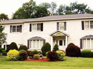 909 Parkview Dr, Johnstown, PA 15905