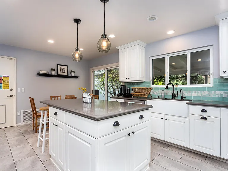 7223 Bernadine Ave — Photo 12