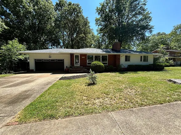 145 W Howe Rd, Tallmadge, OH 44278