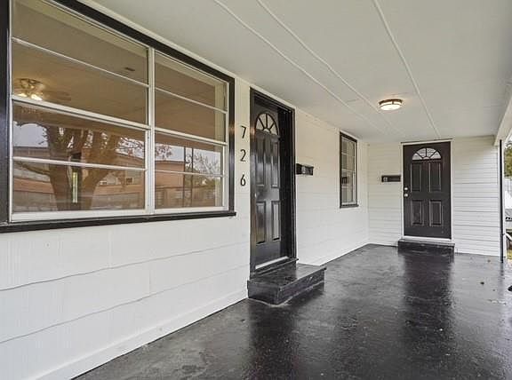 3rd image of 726 Avenue C