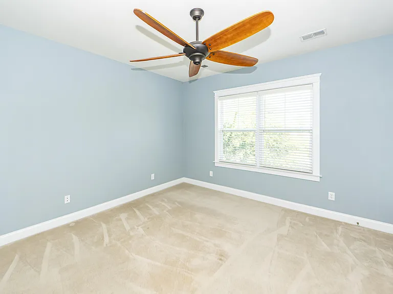 302 White Gables Dr — Photo 32