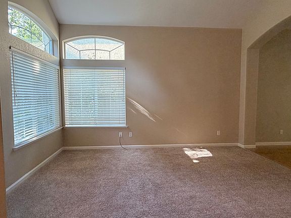 4th image of 5370 Erickson Dr