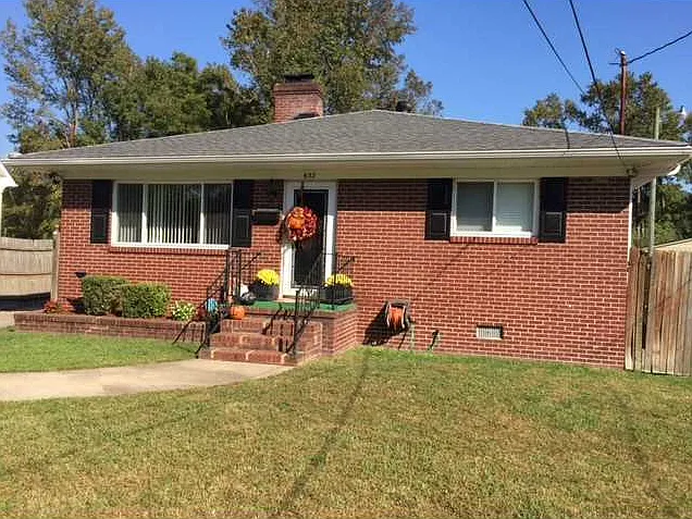 632 Vaughan Ave