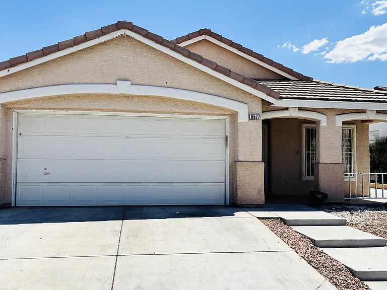 6577 Sweetzer Way — Photo 4