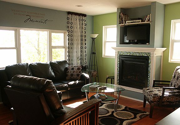 Entry floor living room