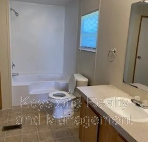 106 Hercules Ct — Photo 5