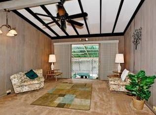 2624 Kekuanoni St, Honolulu, HI 96813