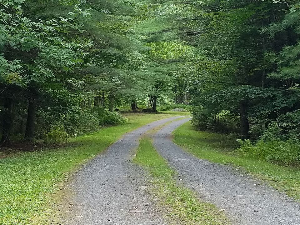 1st image of 210 Dunham Hollow Rd