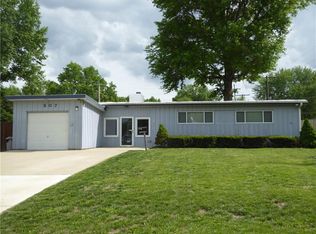 207 W 84th Ter, Kansas City, MO 64114