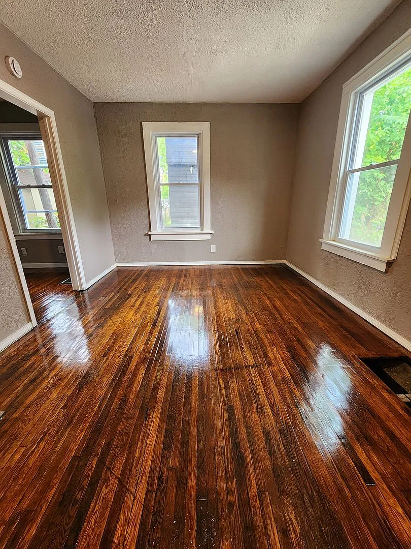 Three Bedroom Single Family Home! — Photo 2