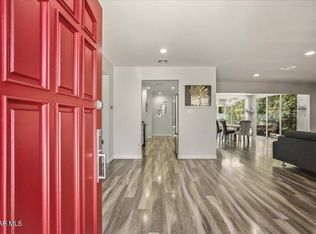 19130 Sylvan St, Reseda, CA 91335
