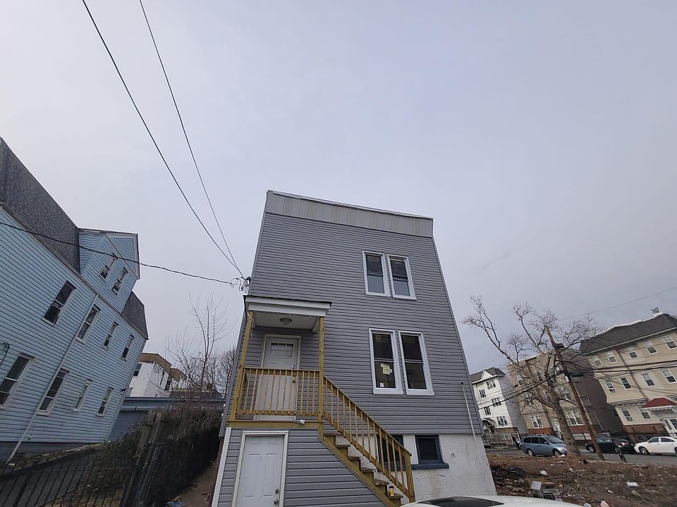 1st image of 229 21st St Floor 1