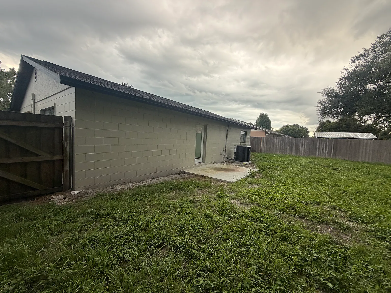 3 bed, 1071 sqft, $2,400 — Photo 4