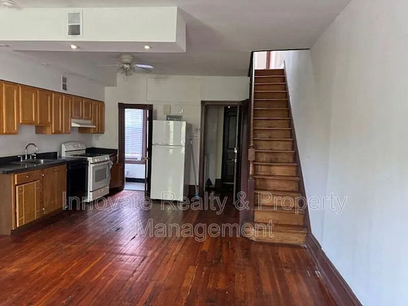 3 bed, 1.5 bath, $1,500 — Photo 4