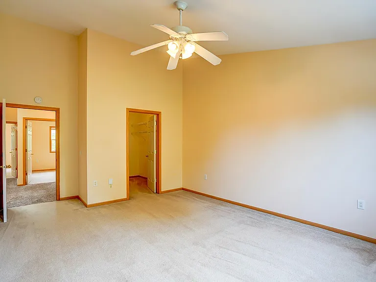 1813 Carns Dr — Photo 16