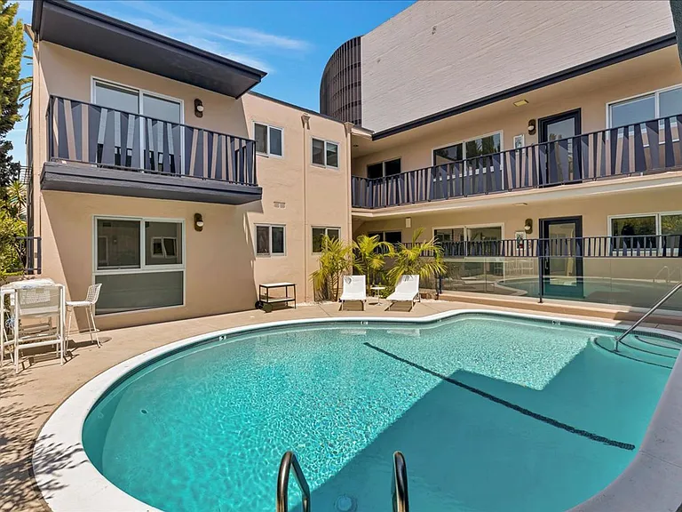210 S Hamilton Dr #9 — Photo 33
