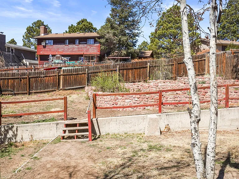 3270 Cortina Dr — Photo 23