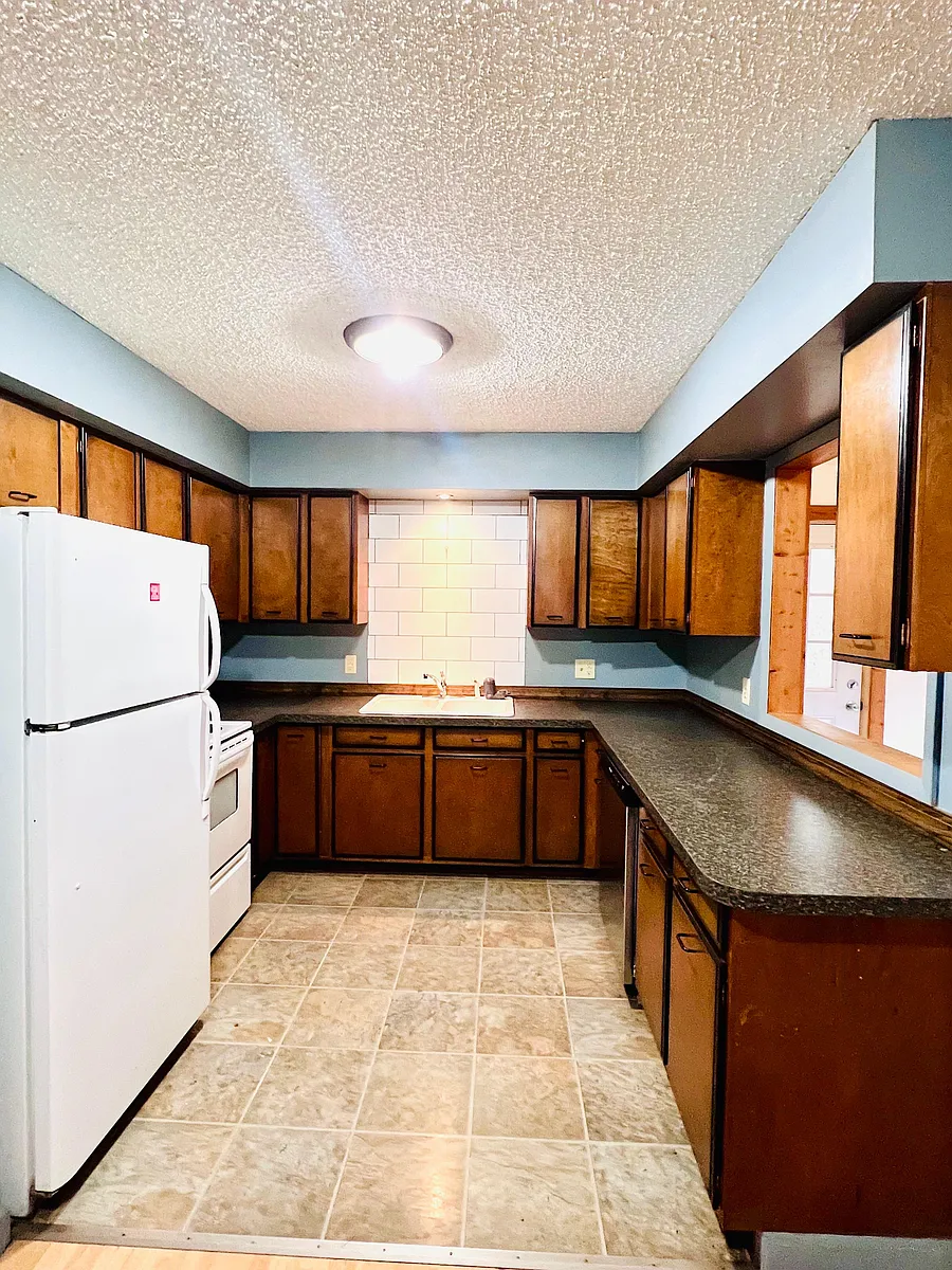 Building Photo - 35 Dart Dr #A