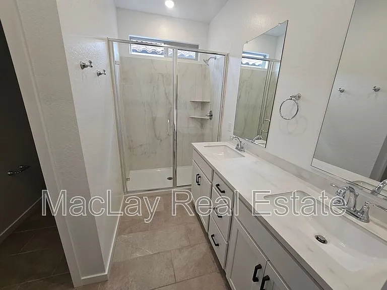 548 W Fremont Pass — Photo 10