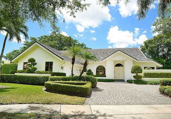Home For Sale In Broken Sound Country Club