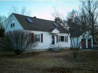 27 Adelaide St, Hudson, NH 03051