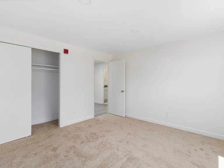 Parkway Apartments — Photo 49