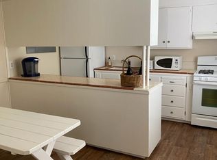 976 Lighthouse Ave, Pacific Grove, CA 93950