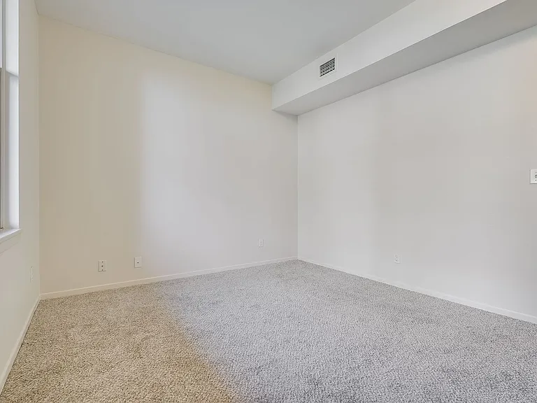 205 SW Montgomery St #204 — Photo 12