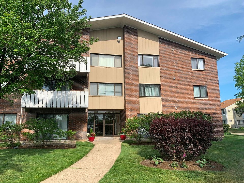 1st image of 1000 Bayside Dr Unit 205