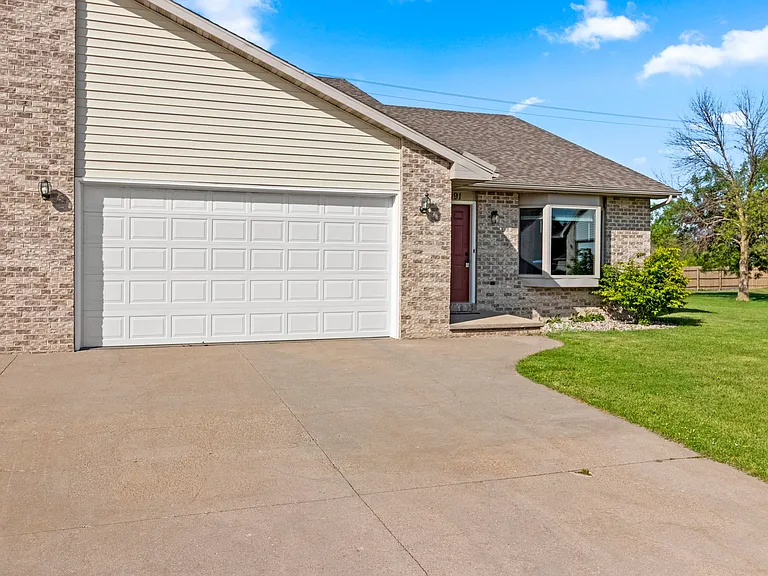 1991 Anita Ct #1991 — Photo 1