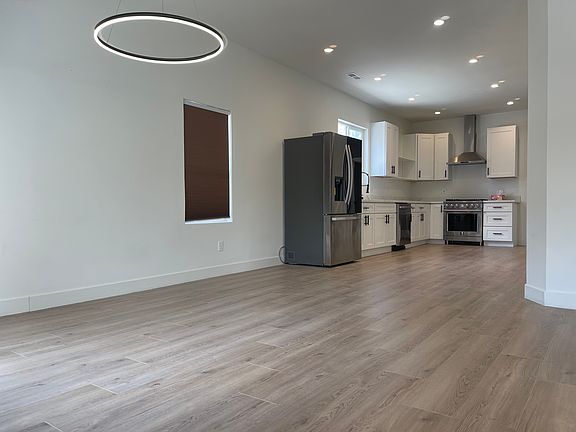 5th image of 218 N Ellsworth Ave APT A
