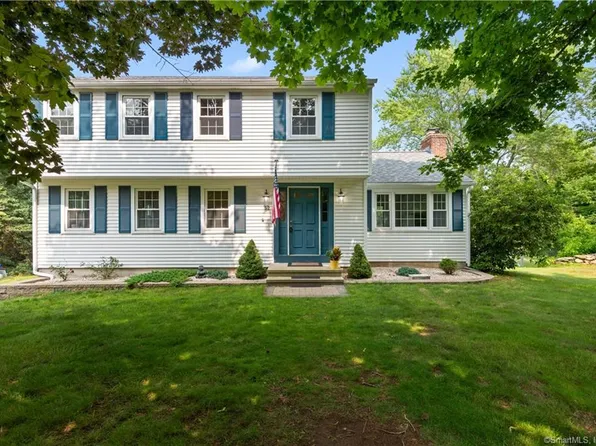 32 Edgewood Drive, Westbrook, CT 06498