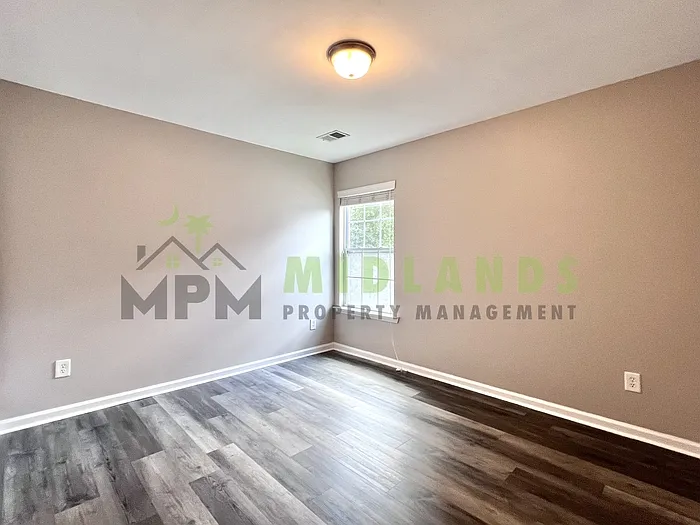 464 Edenhall Dr — Photo 41