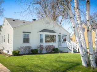 3021 Riverside Ave, Marinette, WI 54143