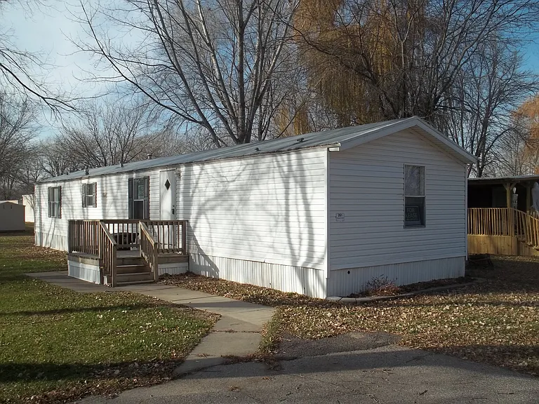 Siouxland Estates — Photo 14