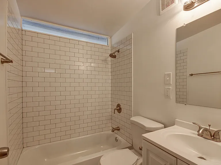403 Whitehall Dr — Photo 4