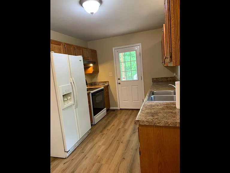 88 McTier Cres — Photo 4