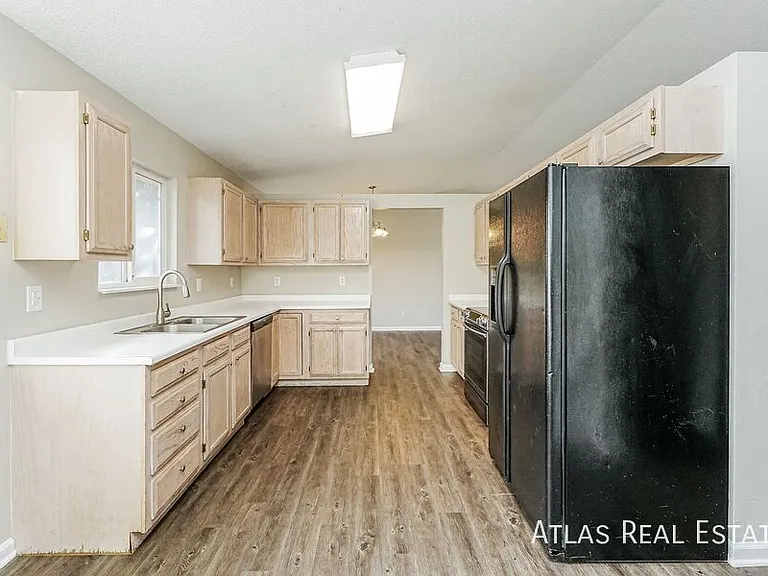 1135 Marsh Hawk Dr — Photo 7