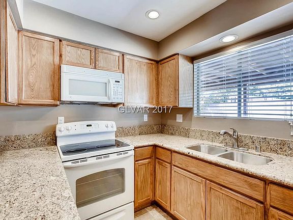 3rd image of 2117 Valley Dr