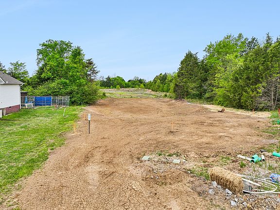 4th image of 1410 Stroud Dr Lot 1-4